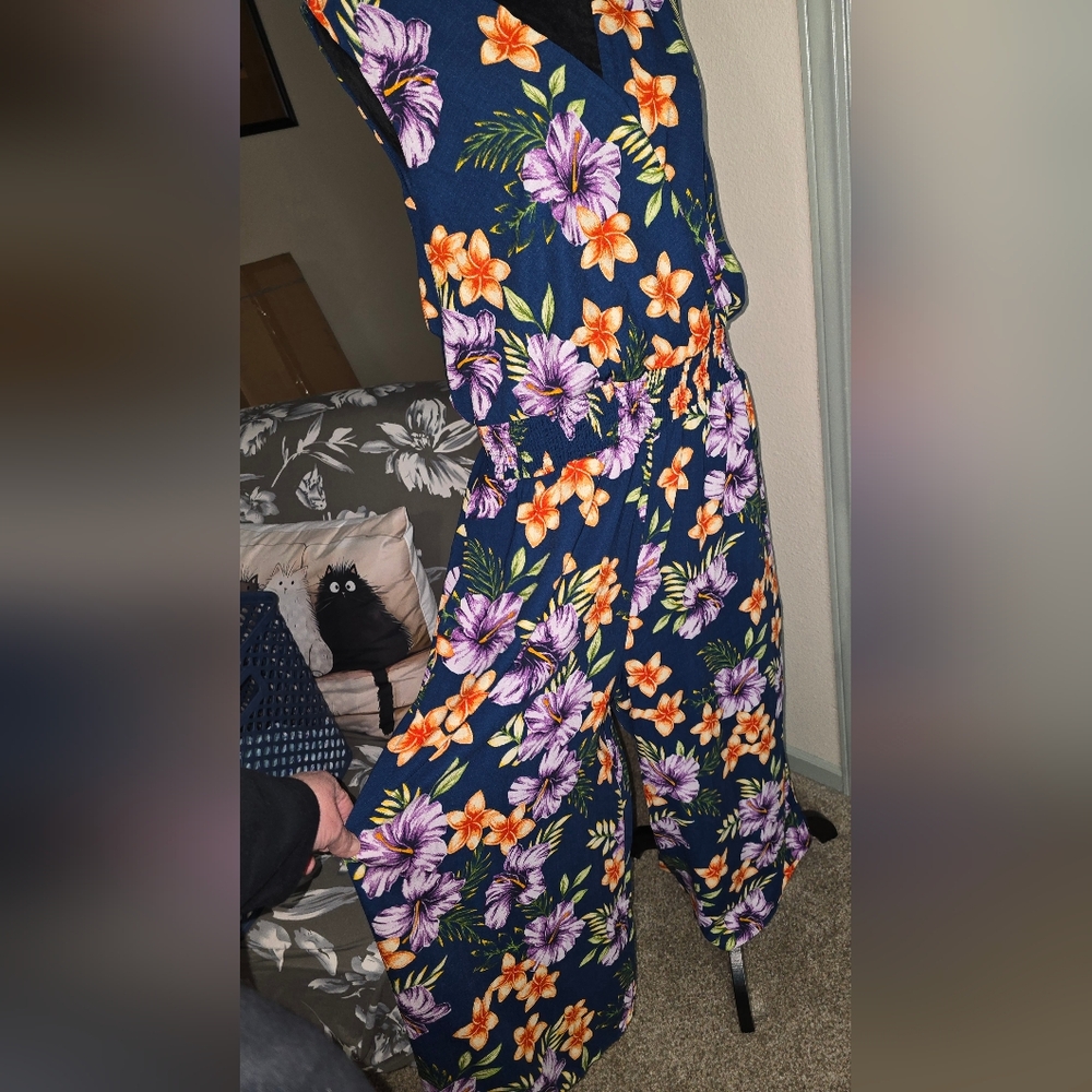 2425 ALYX Floral Sleeveless Jumpsuit - Picture 4 of 12